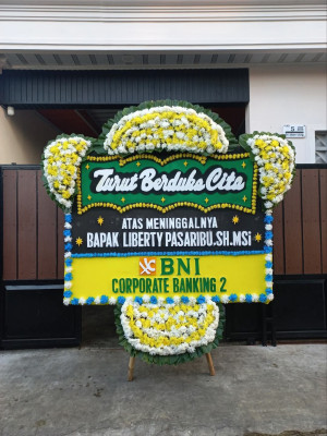 Papan Bunga Duka di Simpangbaru