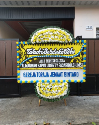 Papan Bunga Duka di Simpangbaru