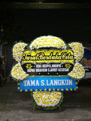 Papan Bunga Duka di Simpangbaru